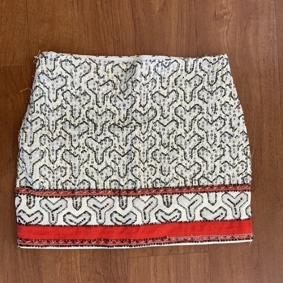Zara women’s embellished mini skirt in white‎ - Picture 4 of 4